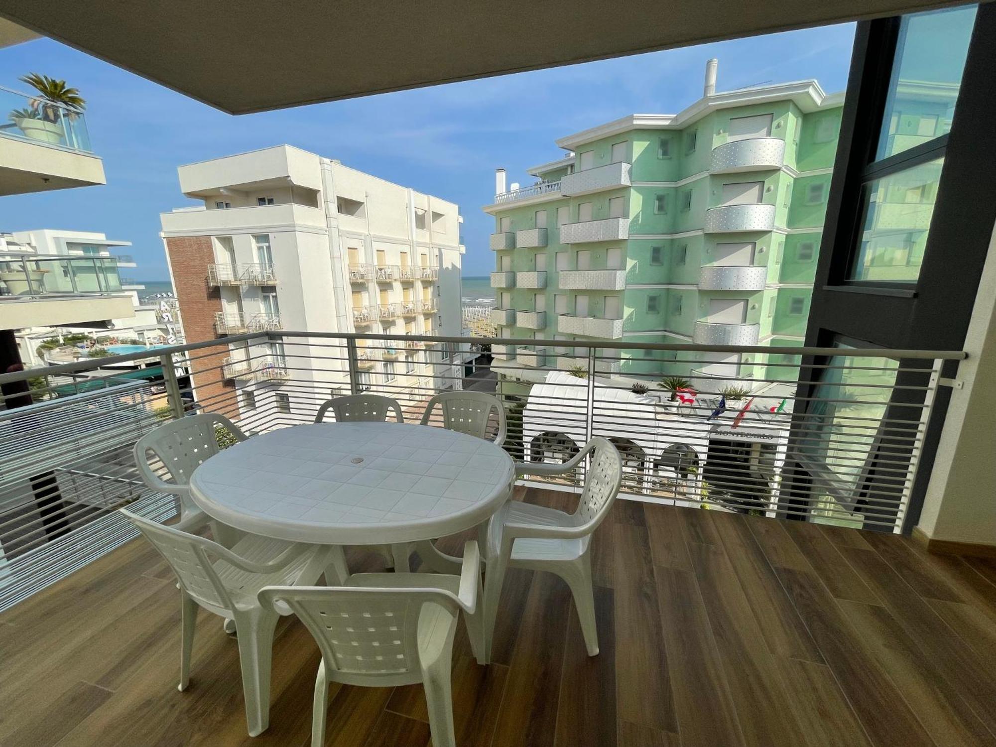 Marina Dream Beach Apartments With Sea View Terrace - Agenzia Cocal Caorle Buitenkant foto